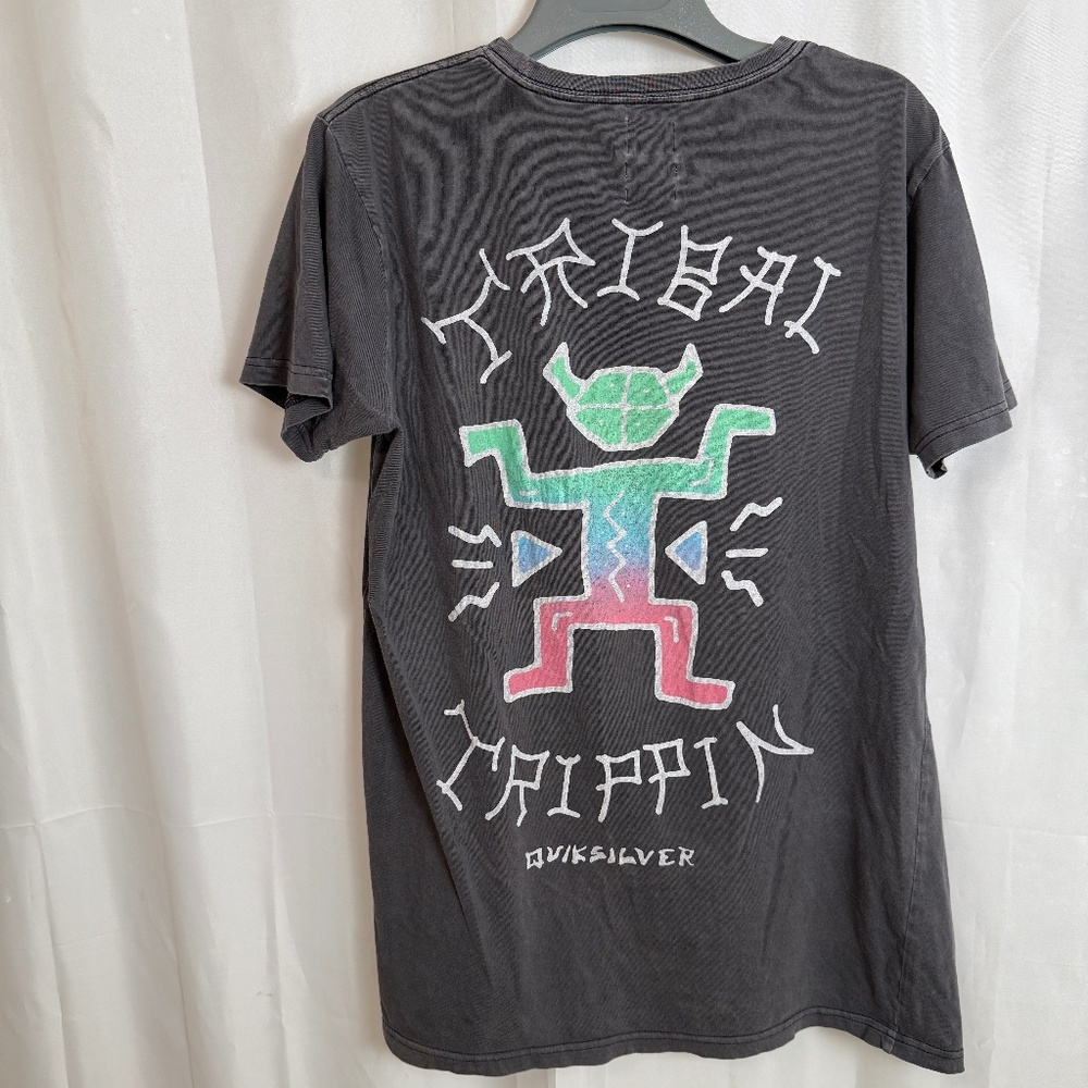 Vintage Y2K Quicksilver Tribal Trippin Tshirt Mens M Faded Black Collectibl